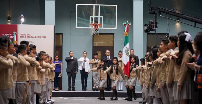 AMLO en inicio de ciclo escolar 2019-2020 en CDMX