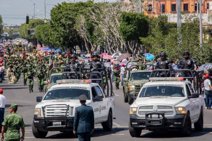 (Galería) Desfile Cívico Militar en Querétaro