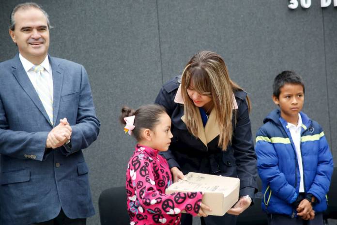 Entregó DIF Estatal útiles escolares gratuitos a niños del CADI 2 y Centros de Día AMA