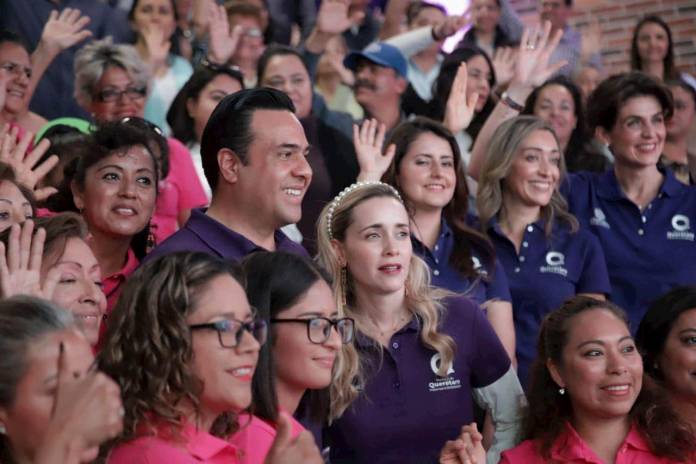 Con Ellas Hacemos La Diferencia Luis Nava