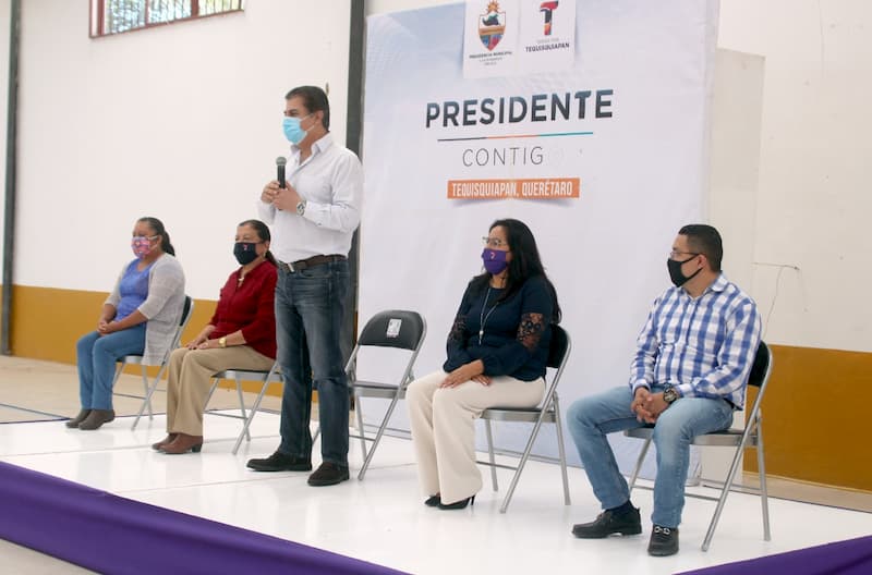 Antonio Mejía Lira hizo entrega de 653 becas escolares en el municipio de Tequis