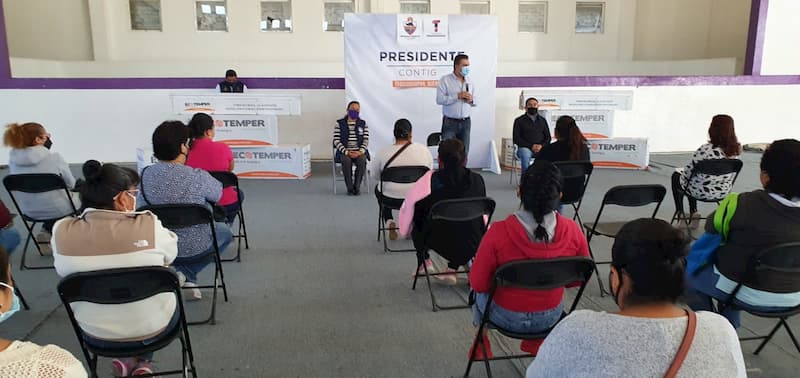Tono Mejia entrego calentadores solares en el municipio de Tequisquiapan 3