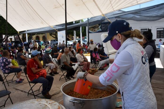 Amplían un mes más el Programa de Alimentos en Caliente en Querétaro