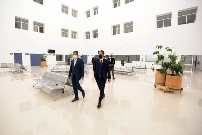Constata Gobernador avance en el equipamiento del nuevo Hospital General de Querétaro