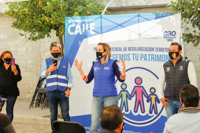 SEDESOQ encabezó 3ra entrega de escrituras en la Colonia Monarcas I, Querétaro