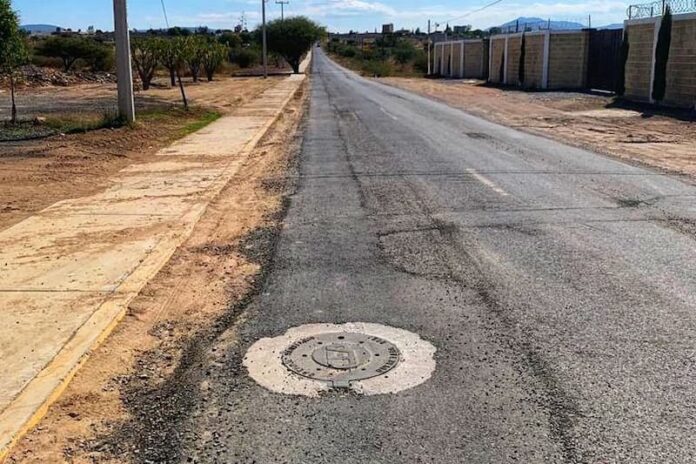 Amplían red de drenaje sanitario en Charco Blanco, Corregidora