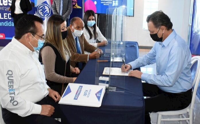 Mauricio Kuri llevó acabo su registro como aspirante para la gubernatura del estado de Querétaro