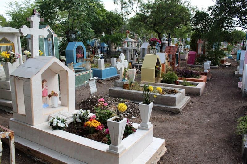 Municipio de Querétaro acata medidas sanitarias para inhumación por COVID-19