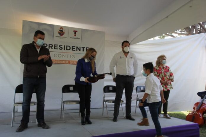 Secretaría de Cultura entrega instrumentos musicales en Tequisquiapan