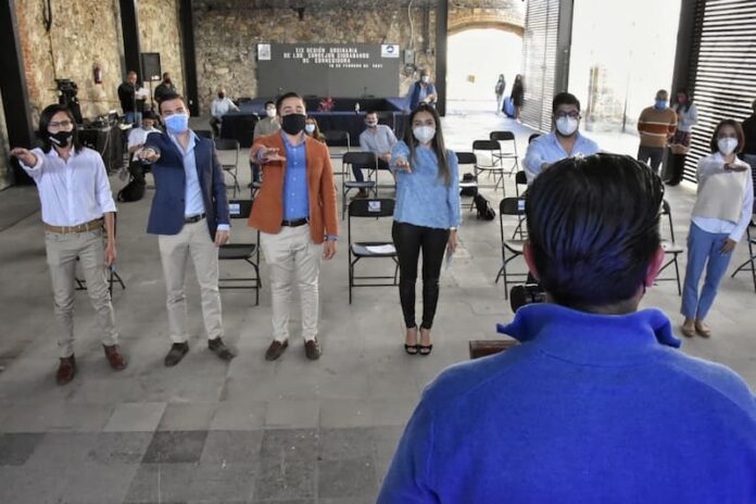 Corregidora toma protesta al Consejo Ciudadano Juvenil