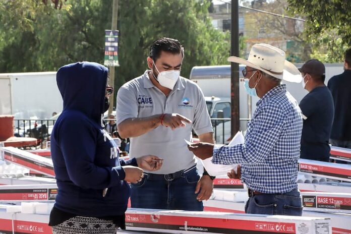 Realizan entrega de calentadores solares en el municipio de Corregidora