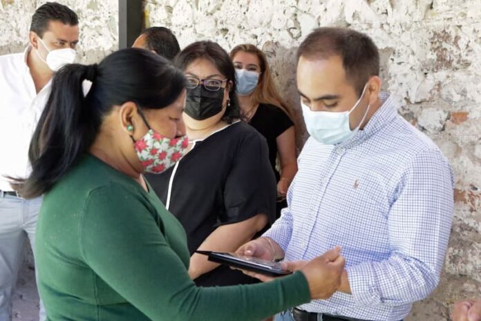 Entregan reconocimientos por antigüedad a trabajadores de Corregidora