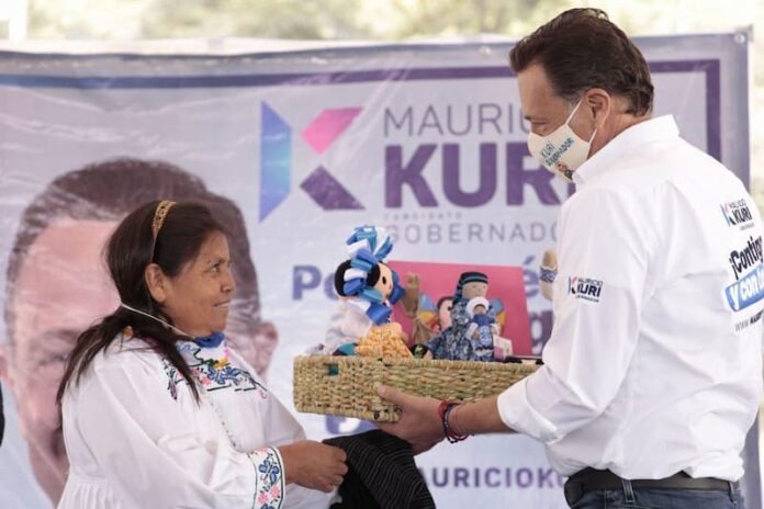 Mauricio Kuri porpone la creación de un Mercado Artesanal en Amealco