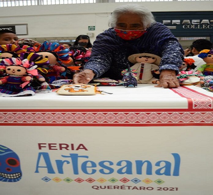 Dio inicio la Feria Artesanal en Plaza del Parque, QRO