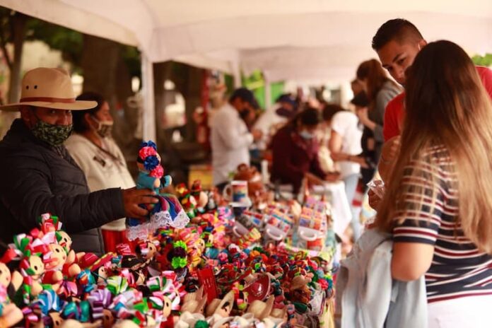 251 expositores participaron en la Feria Artesanal del Jardín Guerrero