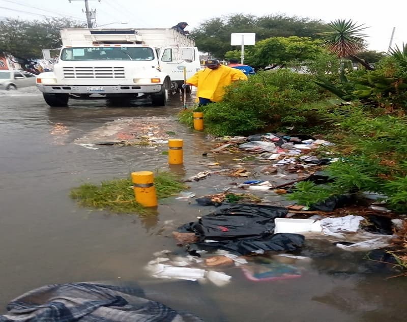 Municipio de Querétaro atiende afectaciones por lluvia vespertina