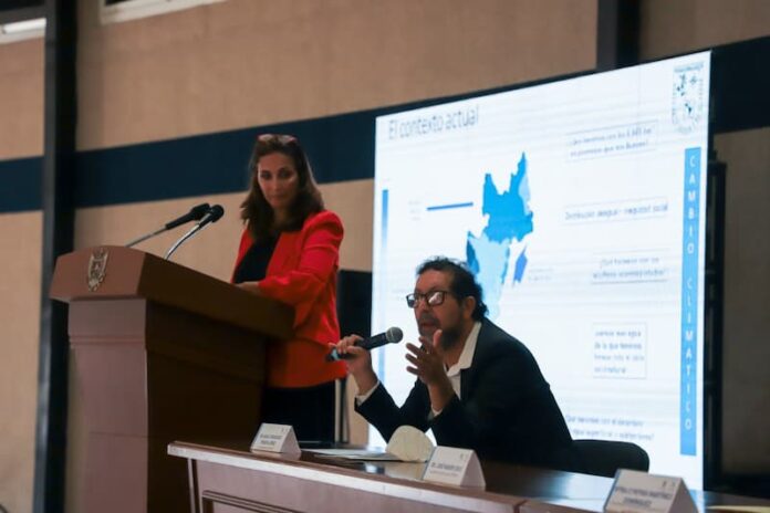 Propone UAQ estrategias y programas integrales en materia de agua