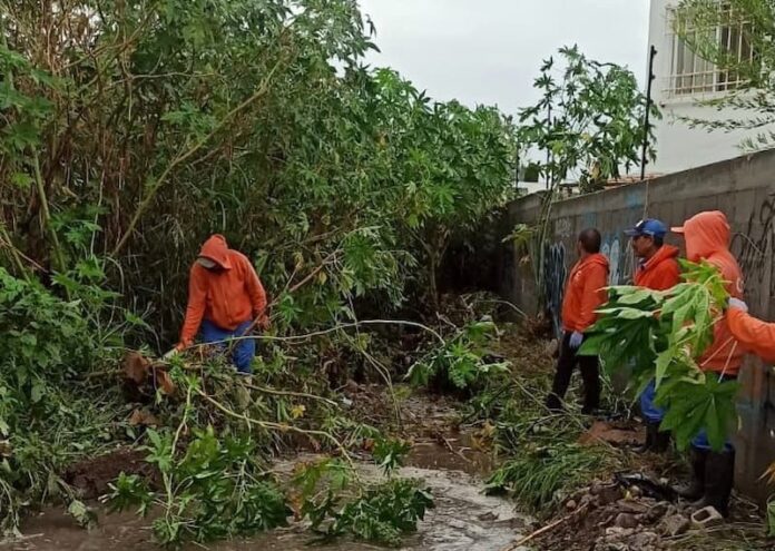 Gobernador Mauricio Kuri atiende afectaciones por lluvias en el estado de Querétaro