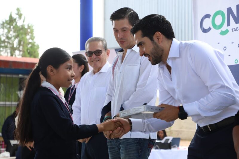 En Querétaro se le apuesta a la educación Agustín Dorantes