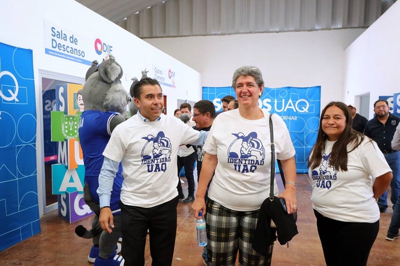 Arrancó primera generación del Bachillerato UAQ en Corregidora