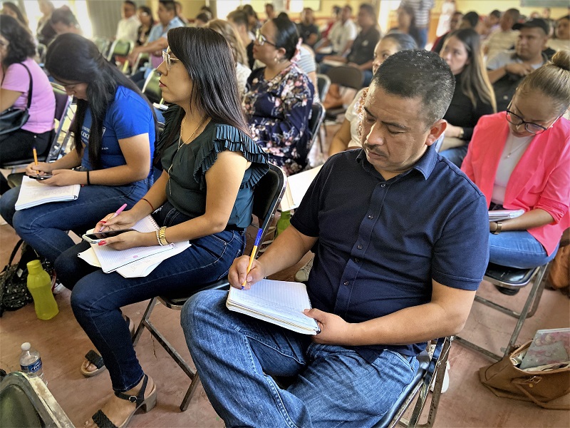 Inician capacitaciones para docentes de Sierra Gorda sobre el nuevo modelo educativo