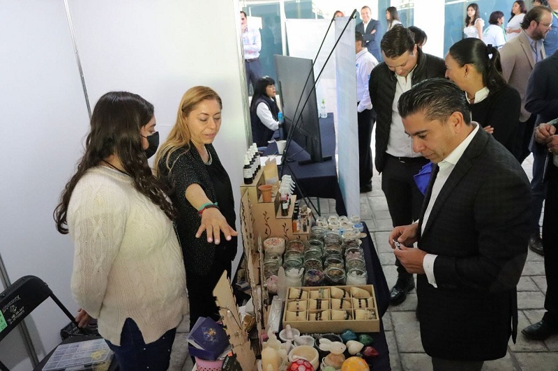 Corregidora invita a emprendedores a participar en programas de incubación de empresas y negocios