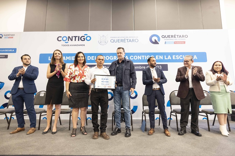 Mejoras Educativas en Horizonte: "Contigo, en la Escuela" Se Presenta en Querétaro