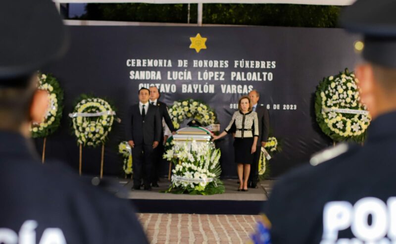 Rinden homenaje a policías del mpio de Querétaro que fallecieron en cumplimiento de su deber