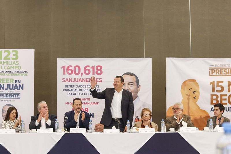 Roberto Cabrera se reúne con el sector hotelero, restaurantero y turístico de San Juan del Río