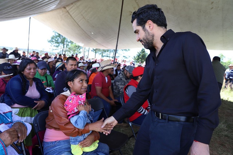 Agustín Dorantes potencia el bienestar en Amealco con la entrega de 17 obras sociales