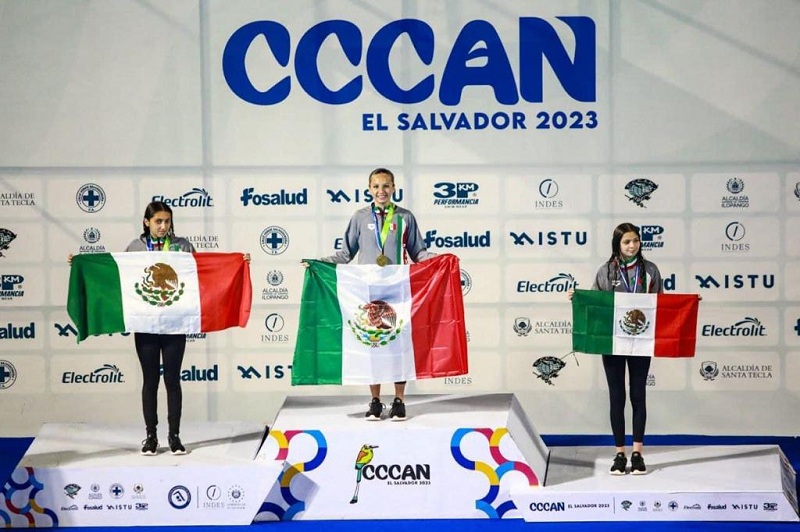 Nadadoras de Querétaro impulsan a México al éxito en el CCCAN 2023